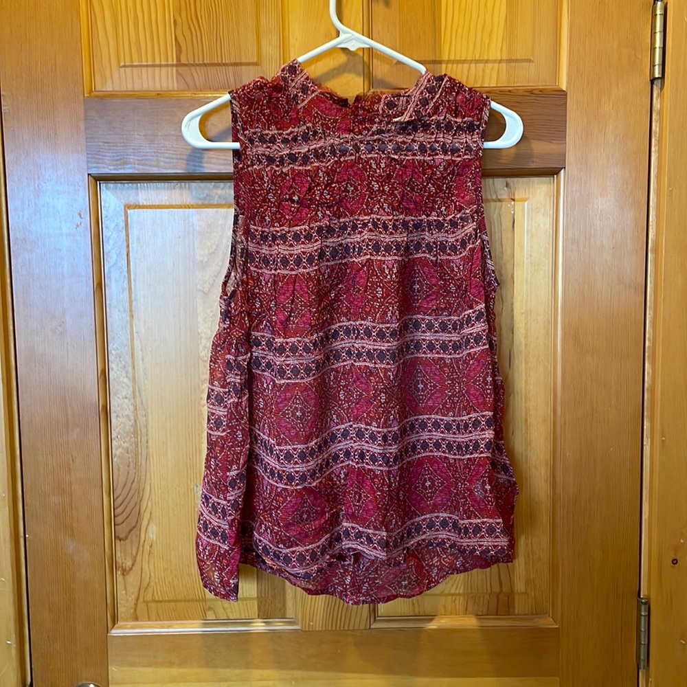 Red patterned top